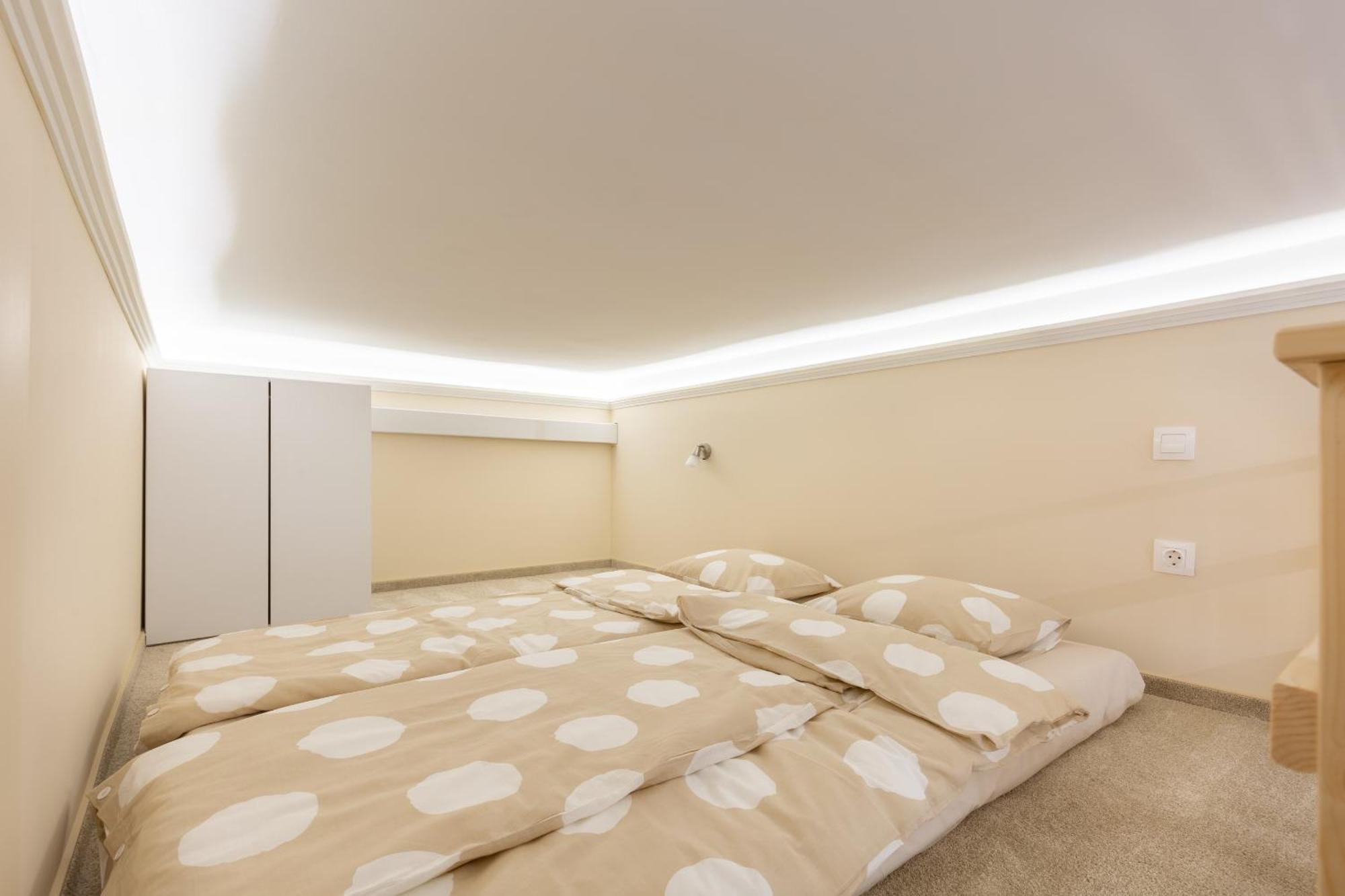 Mezzanine - Air Conditioned Appartamento