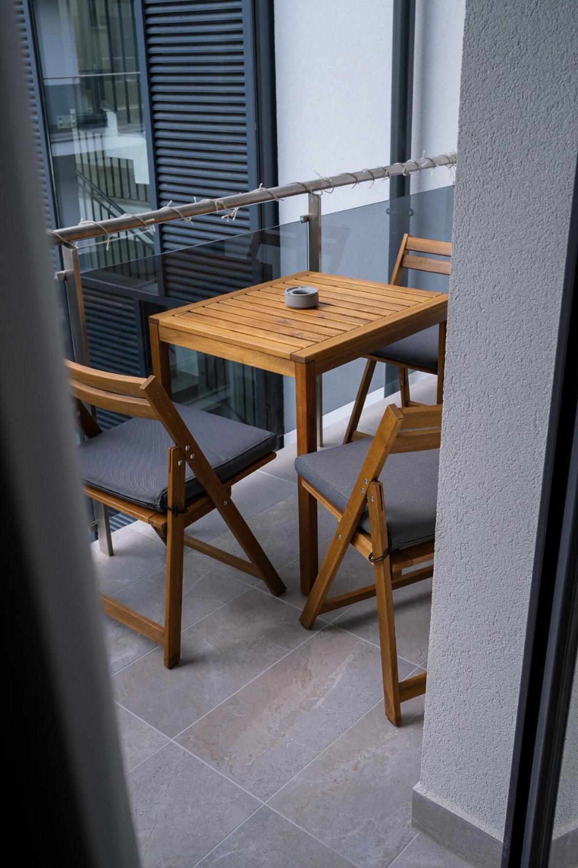 Cityscape ~ Ac/indoor Parking/balcony * Budapest