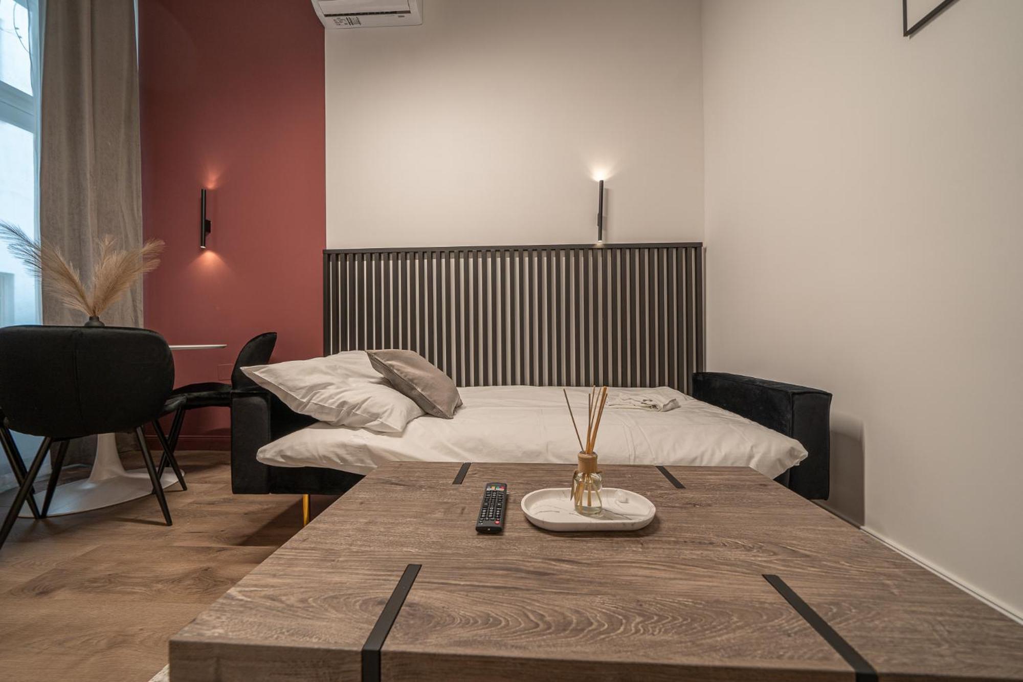 D37 - Dohany Street Urban - Location By Bqa Apartment *