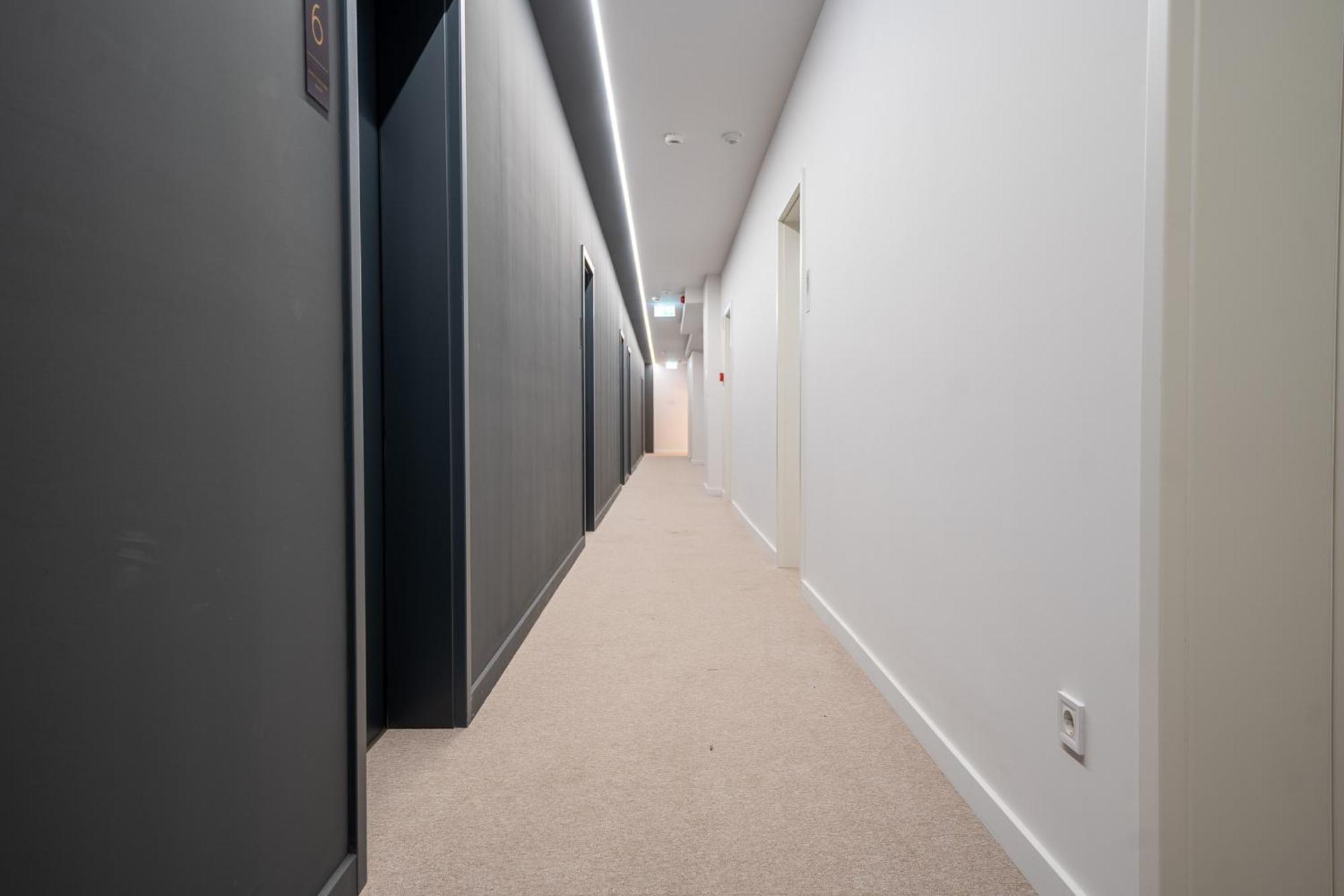 Hotel Karoly Boutique Suites, Location By Bqa