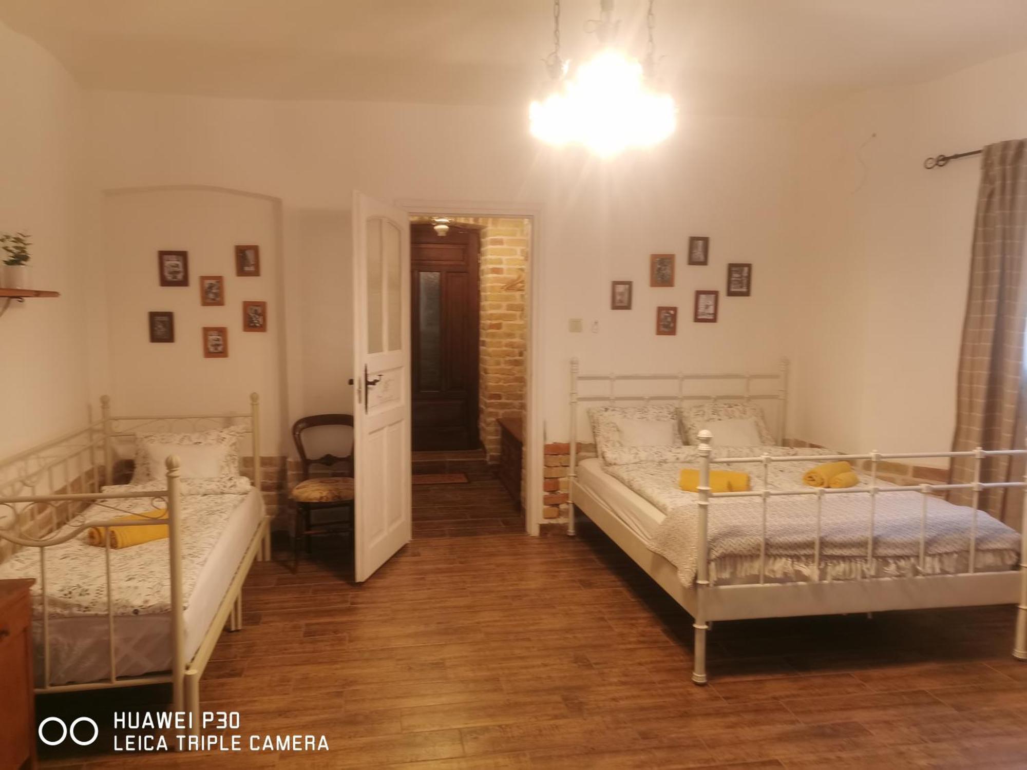 Kuria With Free Parking Apartment