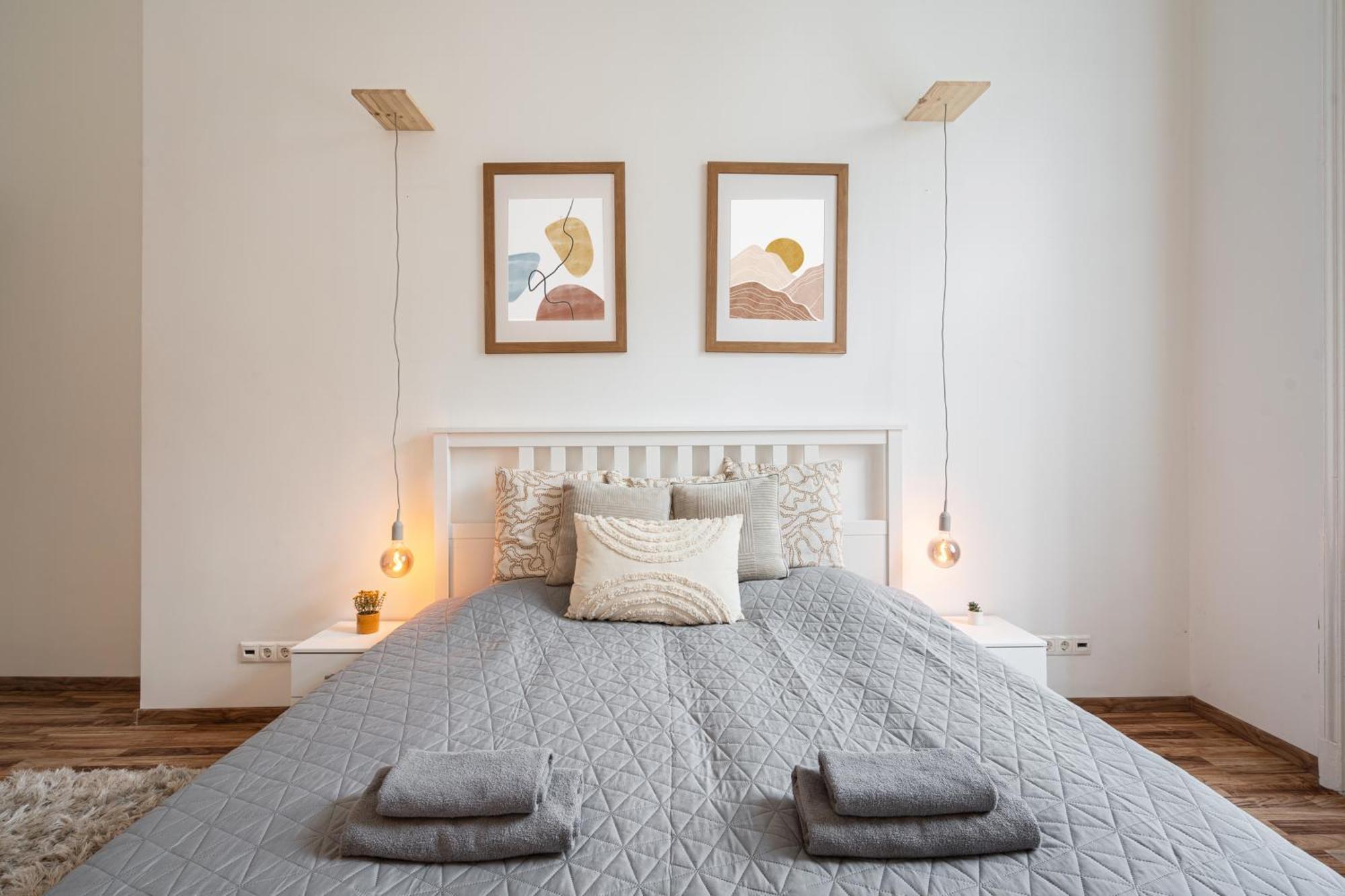 Evergreen Downtown Apartman *