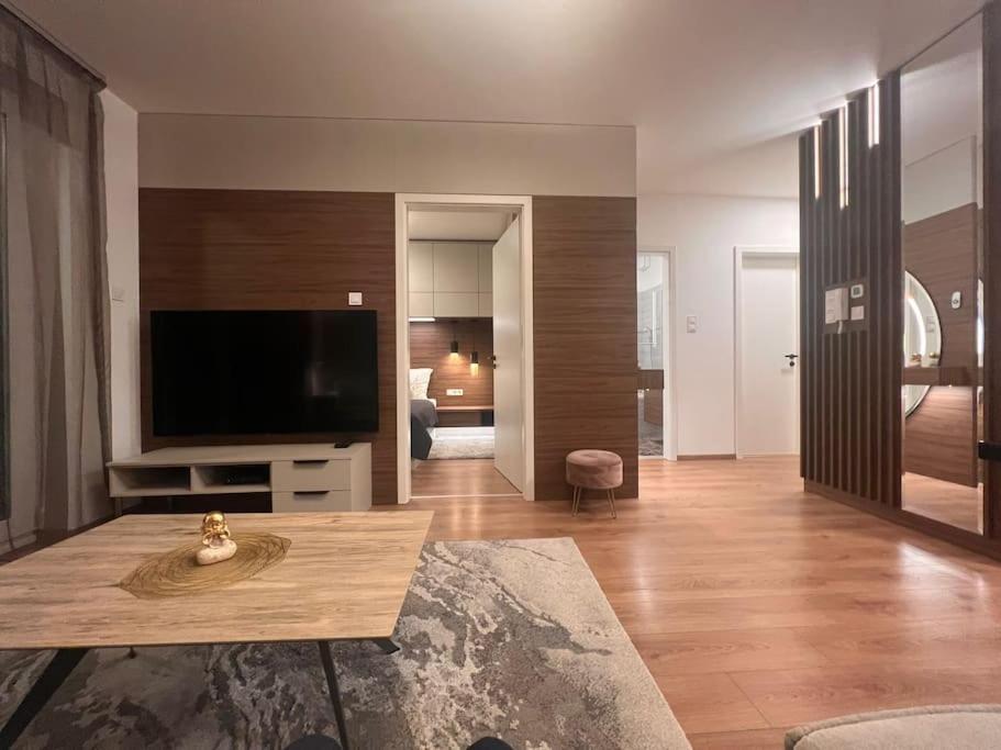 Karzo Lk 208 Apartamento