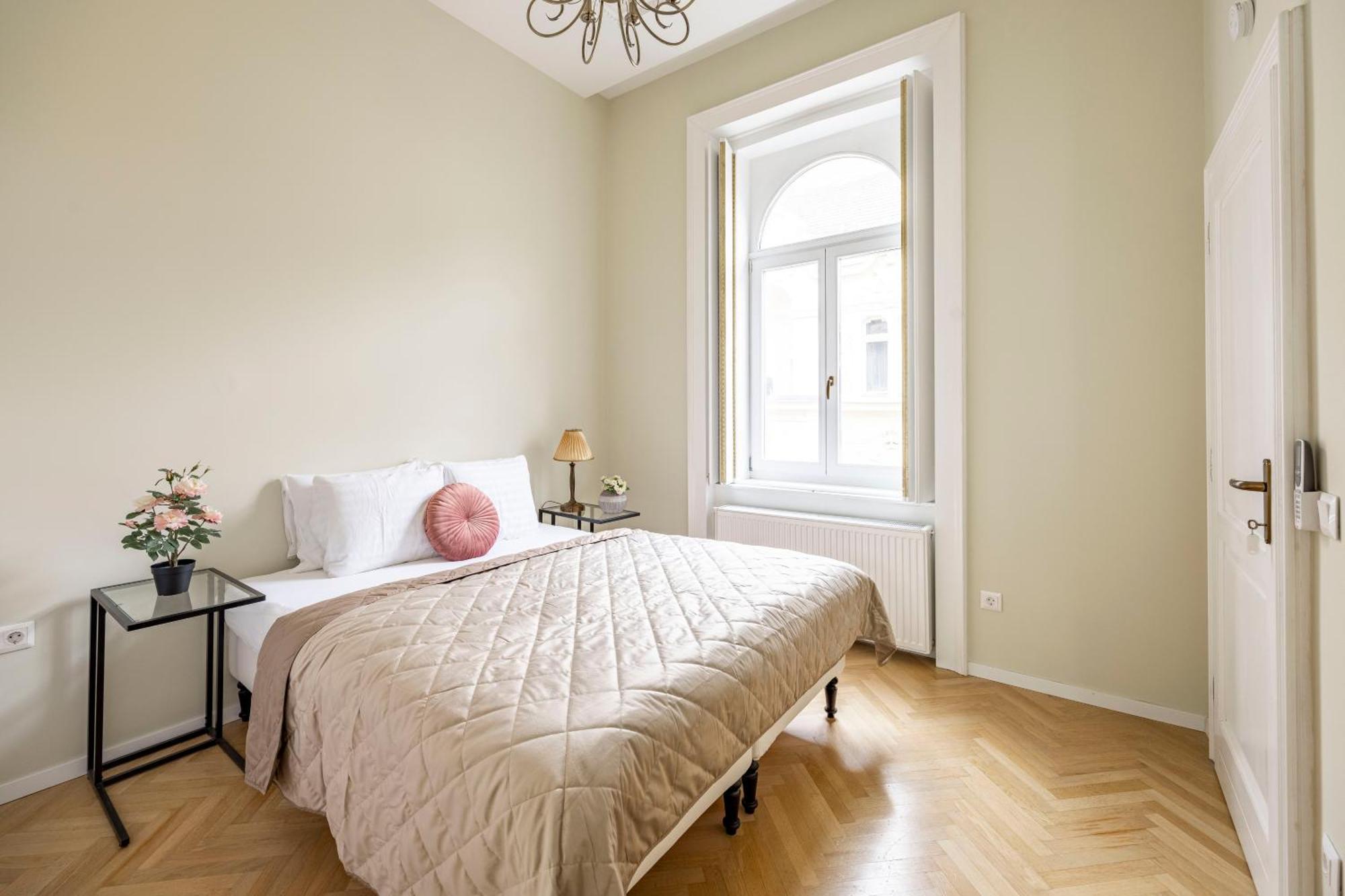 Graceful & Cozy Dream Next To The Opera House Lejlighed
