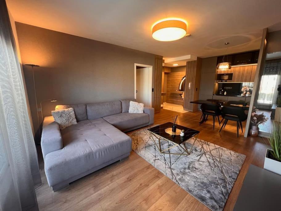 Karzo Lk 601 Apartament