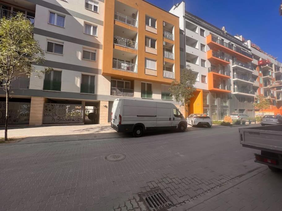 Karzo Lk 208 Apartamento