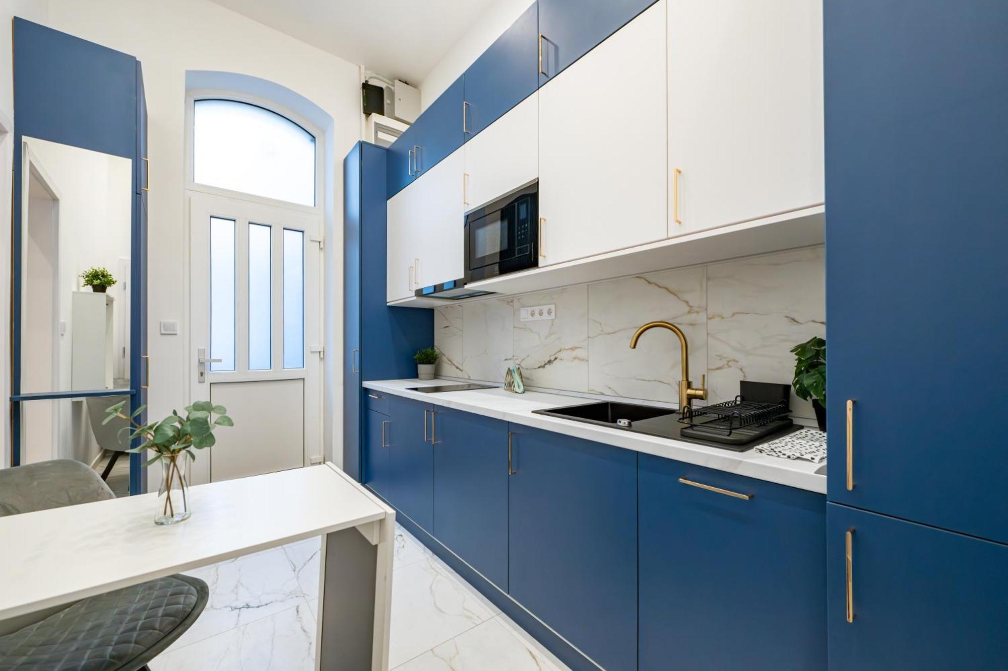 Andrassy - N14 * Budapest