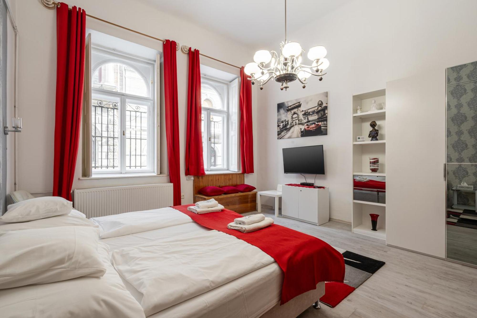 Red Romance Budapest