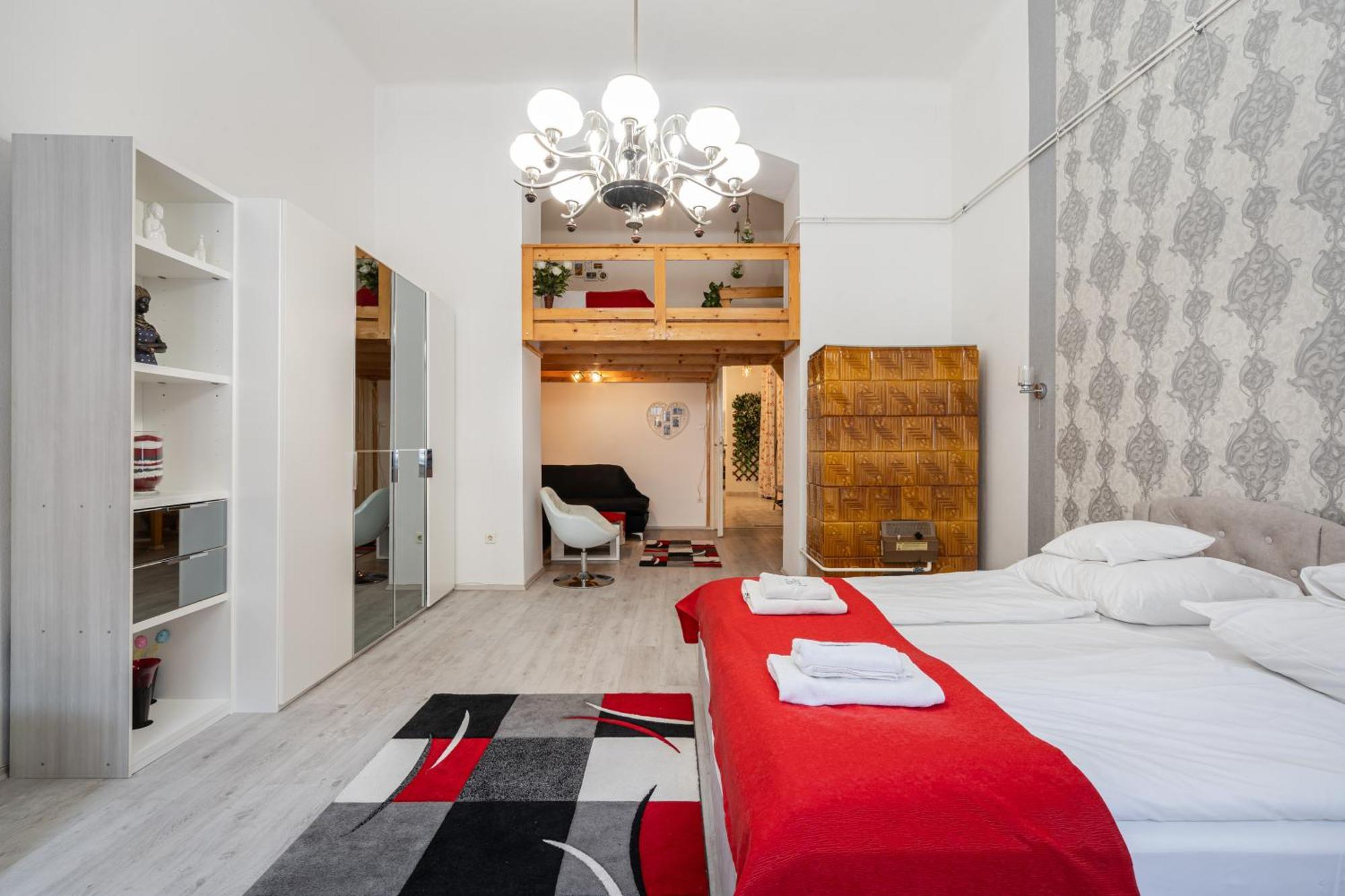 Apartment Red Romance *