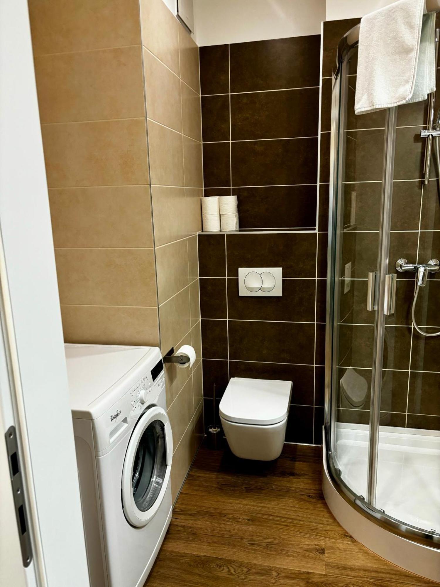Appartement Corvin Park *