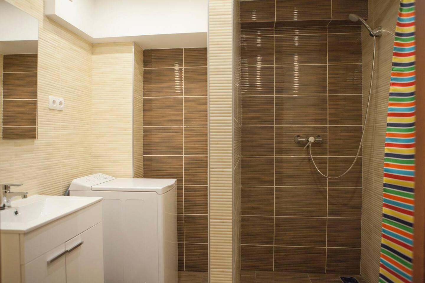 Downtown Csengery 10 Apartman