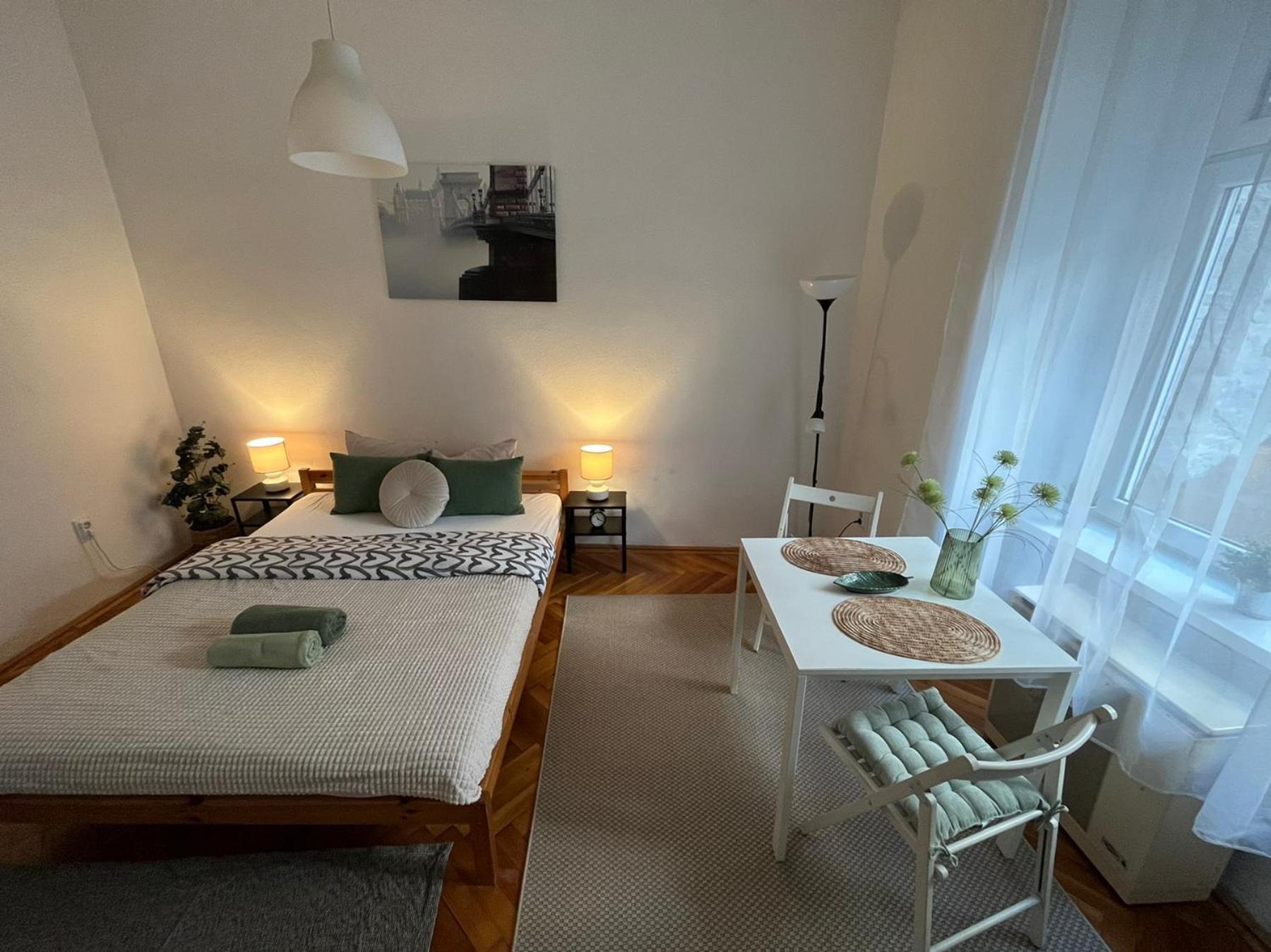 Feel Like - Cozy Downtwon Studio For 2 Apartamento Budapest
