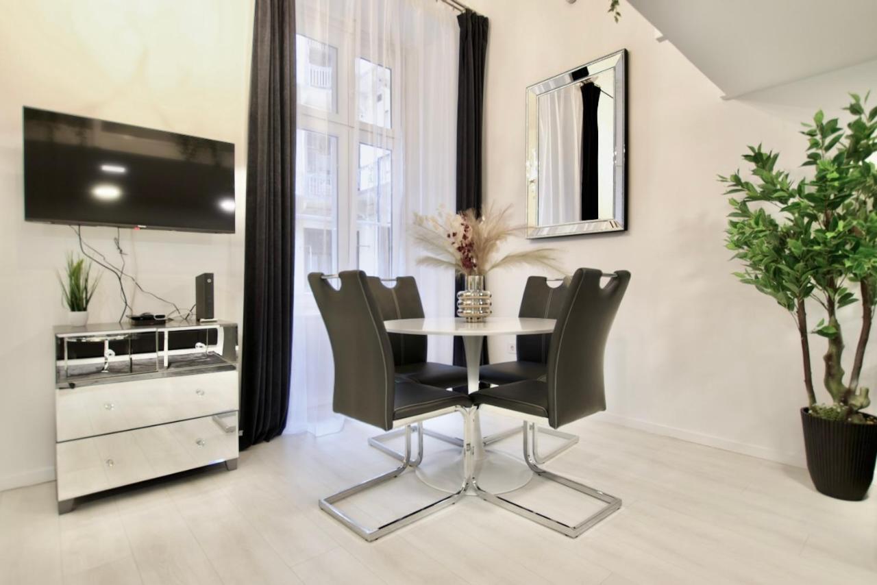 Premium By Hi5- Close To Parliament * Budapeszt