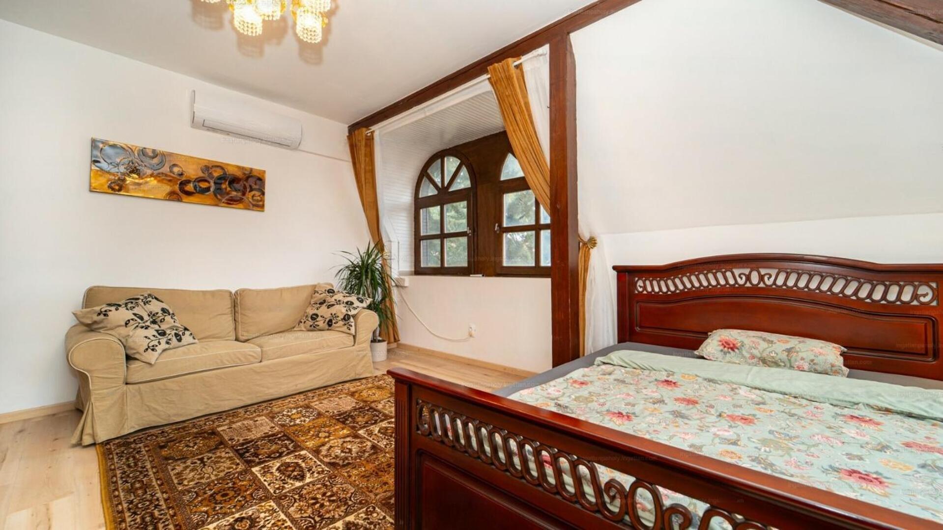 Butterfly Apartment