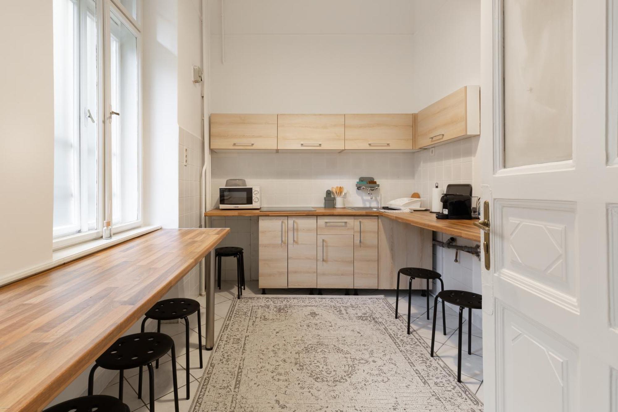 Anker Center By Stn