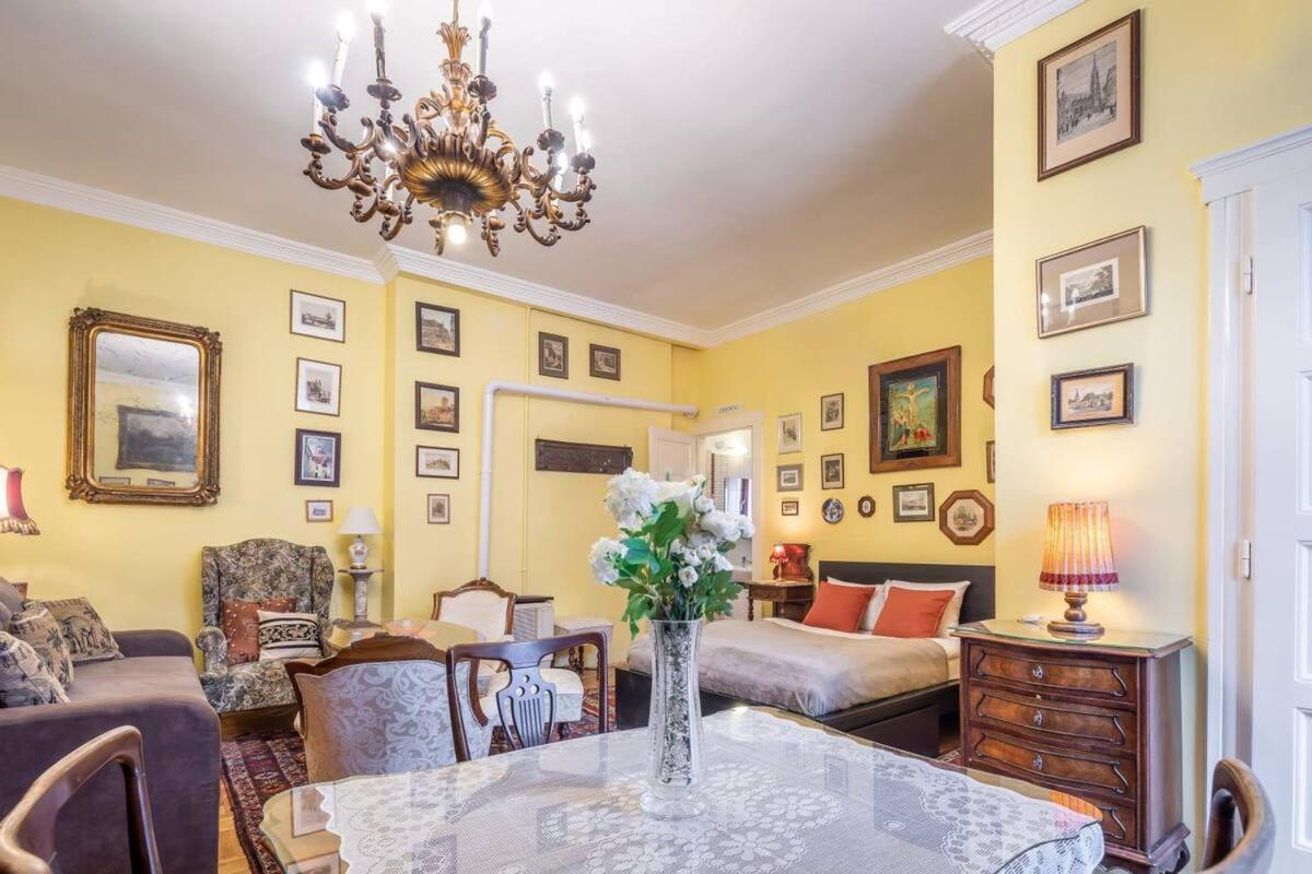 Vamhaz Boulevard Apartment