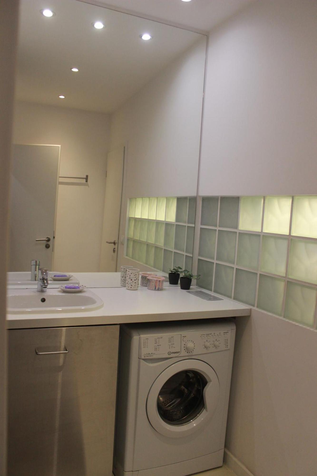 Apartment Downtown Oasis - Your Adventure Starts Here *