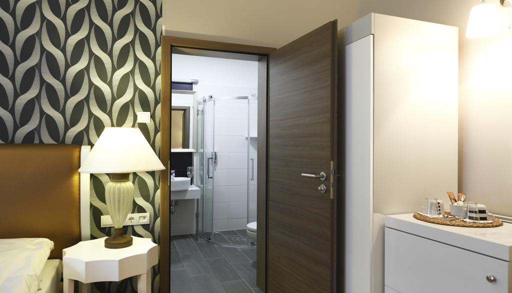 Aparthotel House Octogon 3*