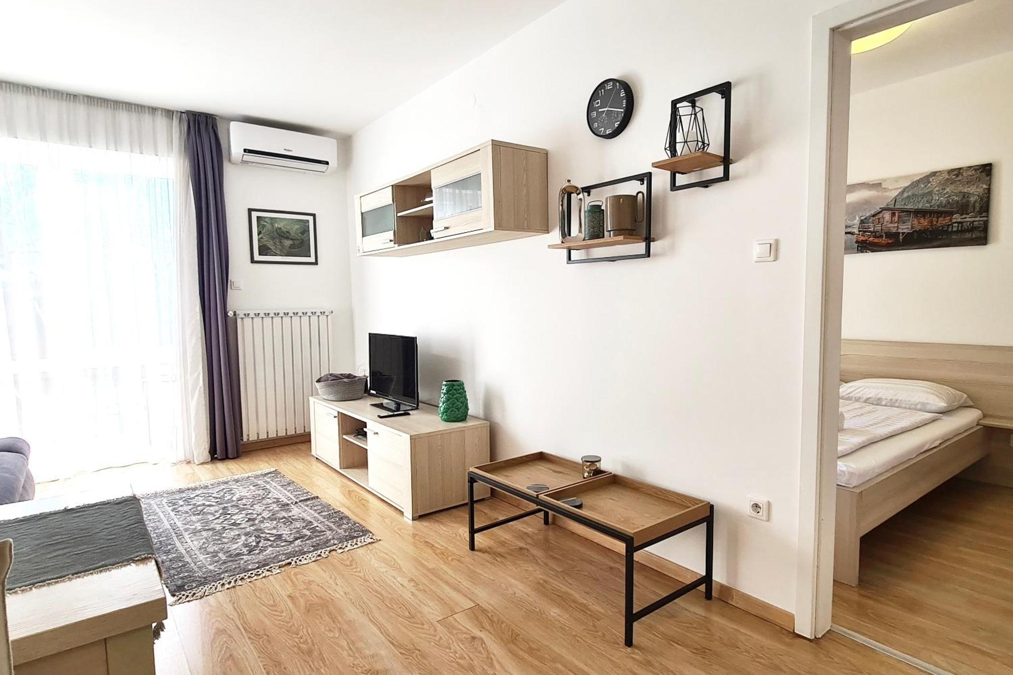 Eliza Apartment *