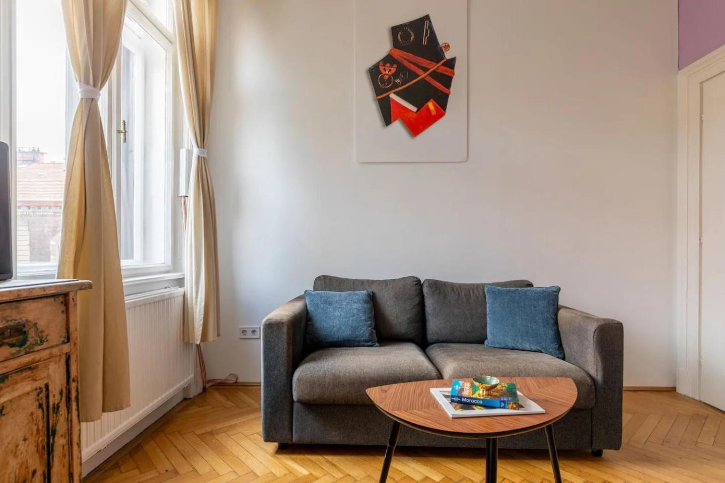 Budapestayz - Izabella Apartment *