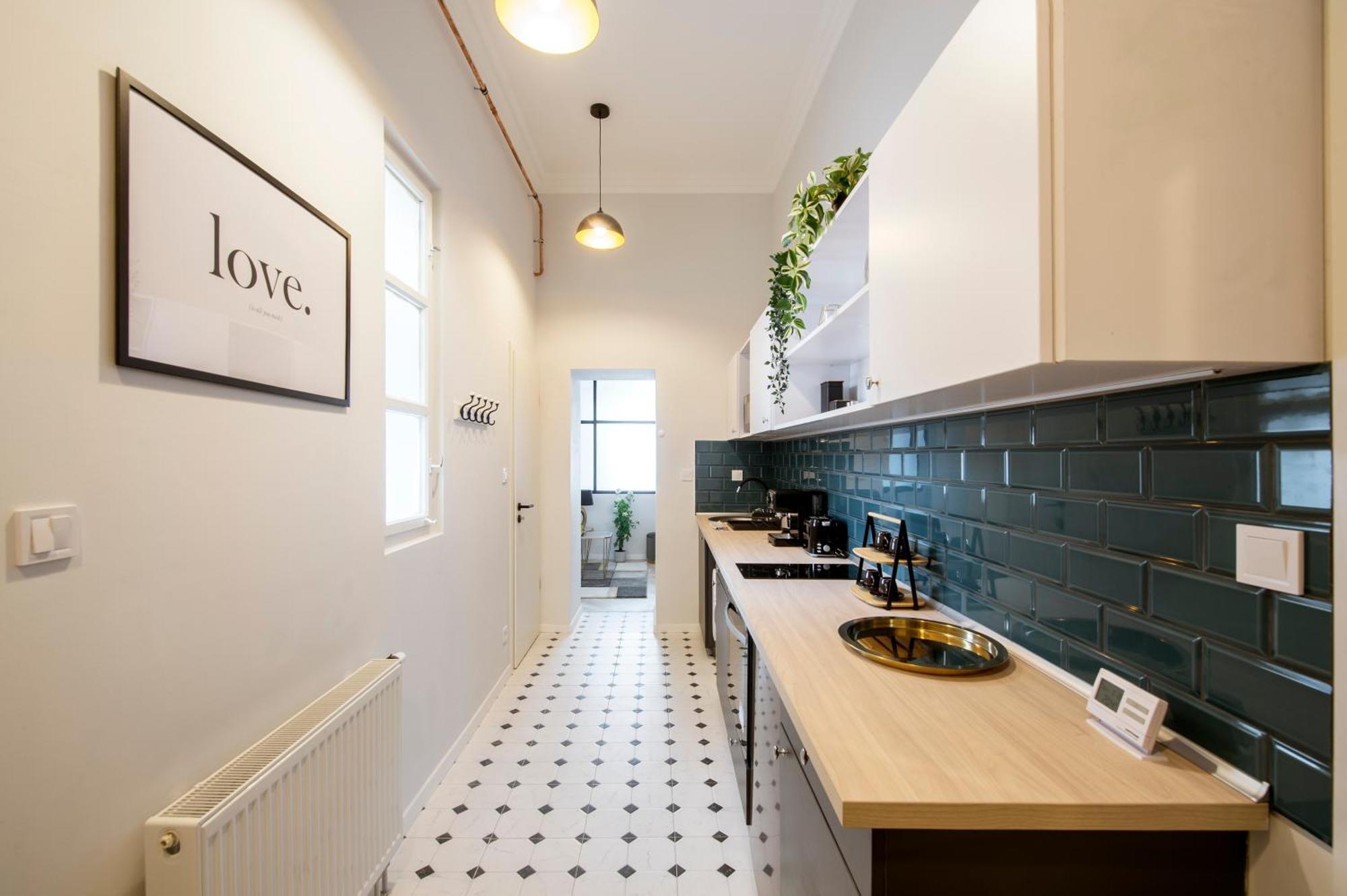 Exclusive Apartment *