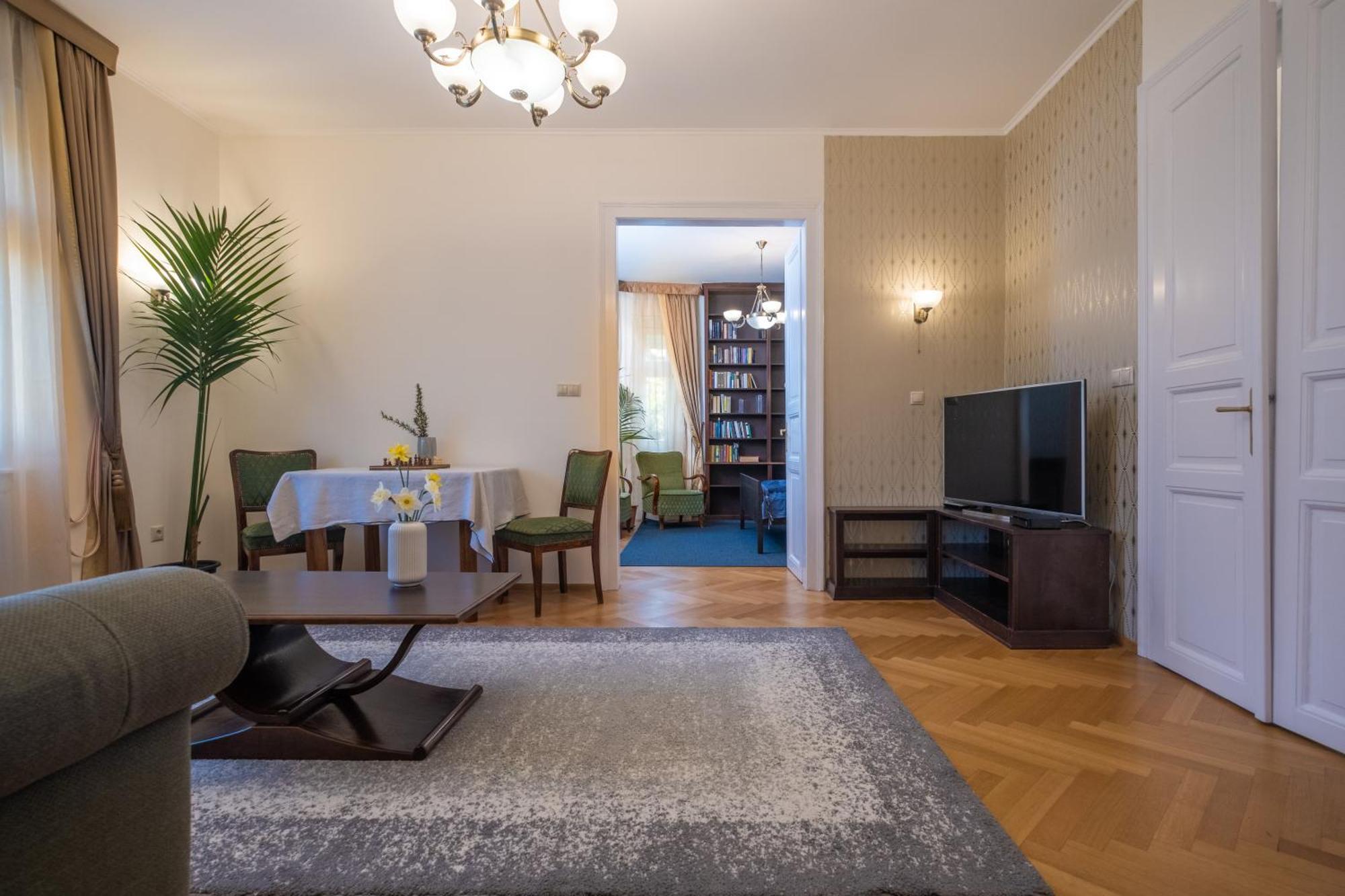 Villa Giovanni's Airport House *