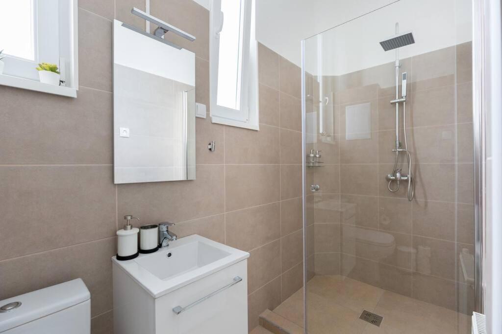 Grand Luxury On The Broadway W Jacuzzi Apartmán *