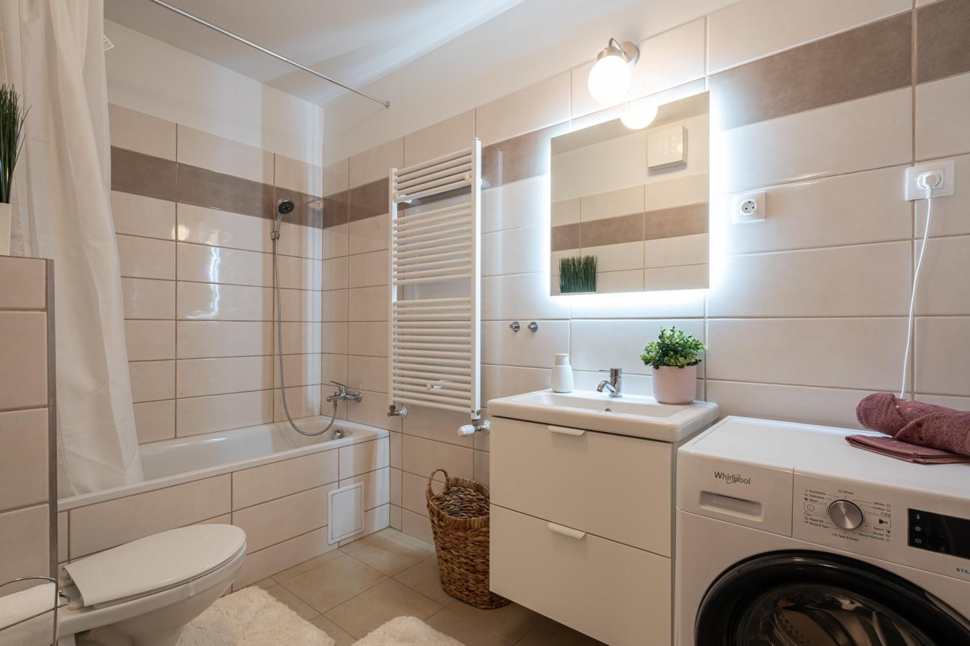 Need In Bp - Garage, Terraces, Aircon Budapest