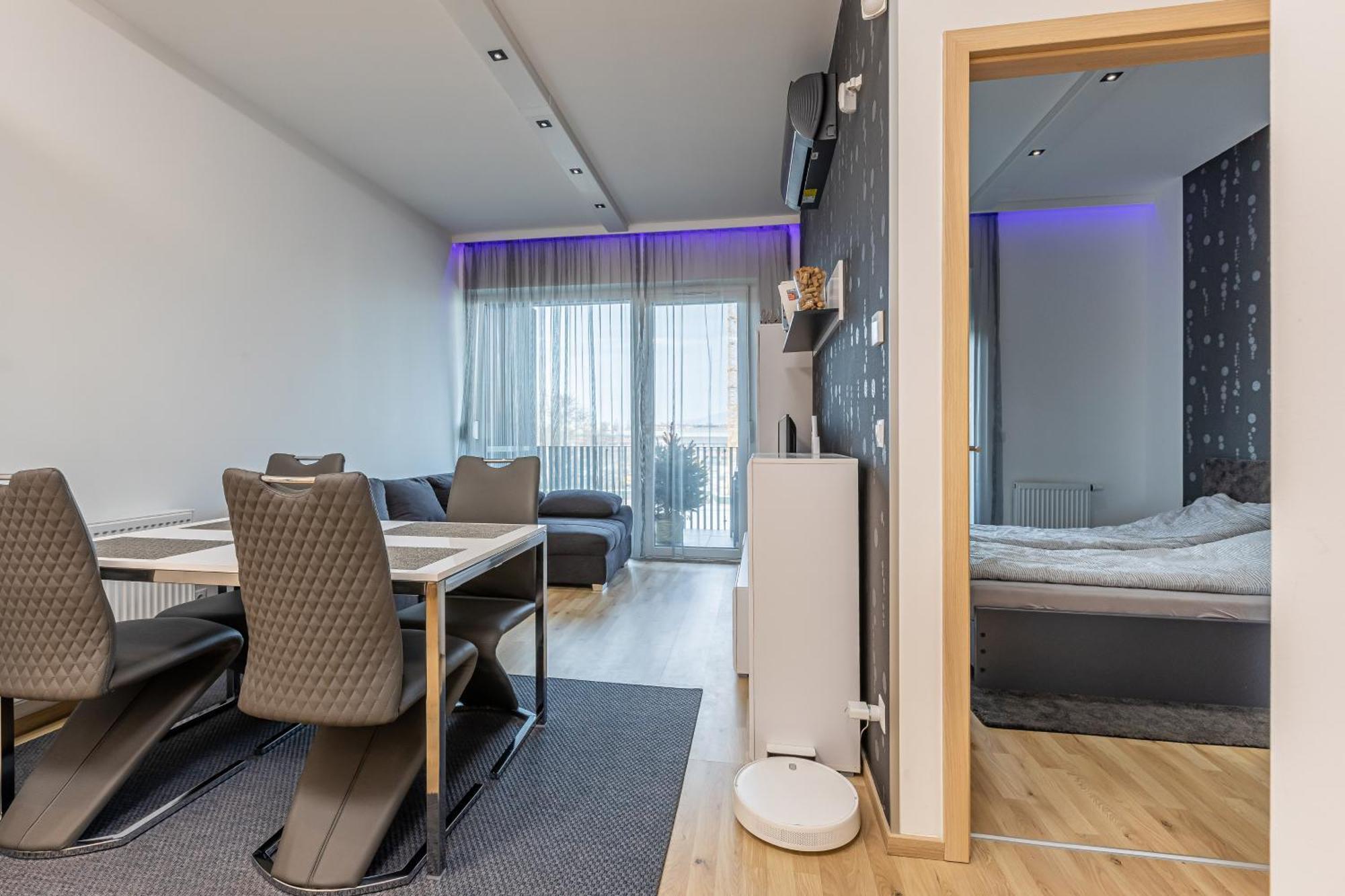 Bay Shore Flat Apartment