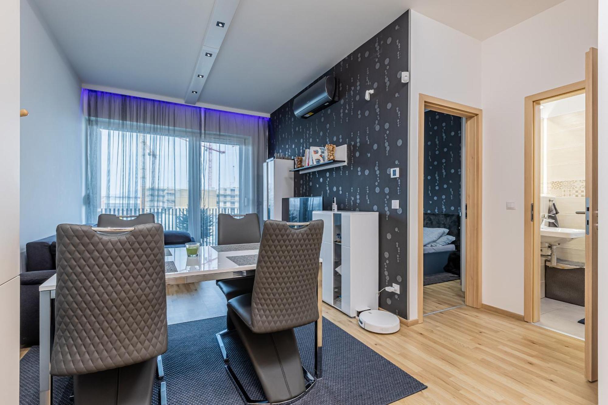 Bay Shore Flat Apartment