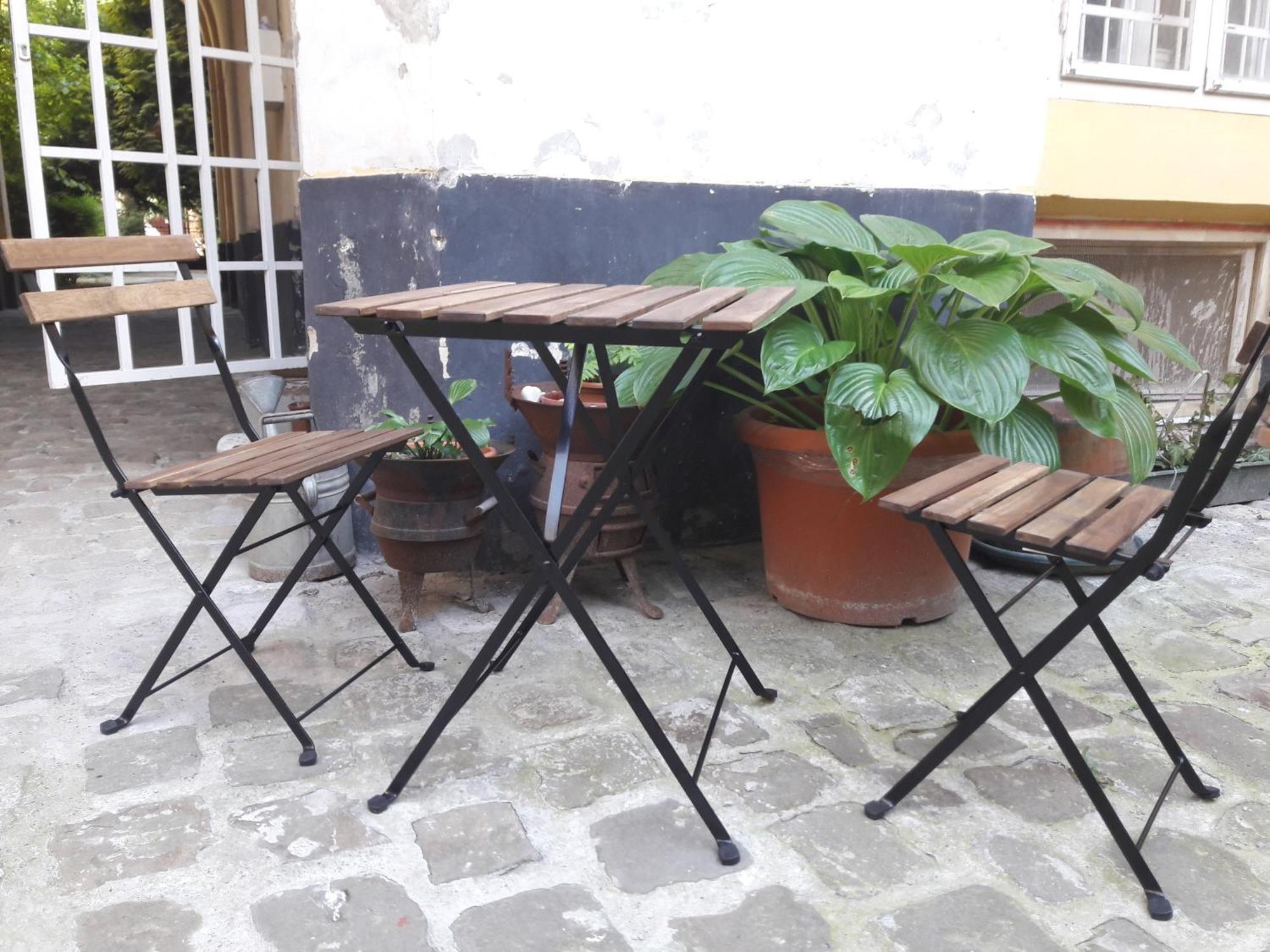 Unique, Homey With Free Parking In *