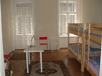 1st 2* Budapest