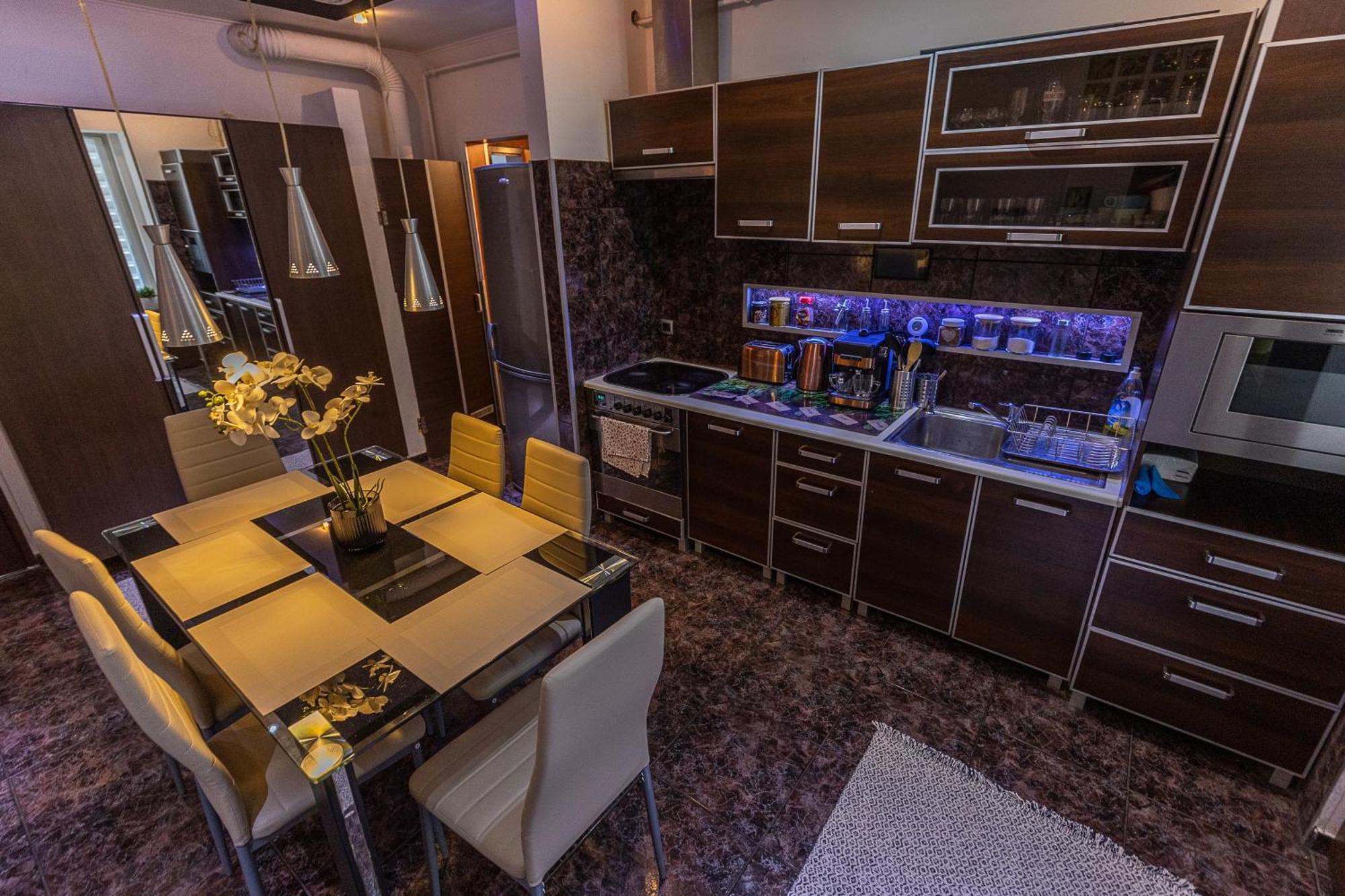 Apartman Vibes - 3 Bdrms *