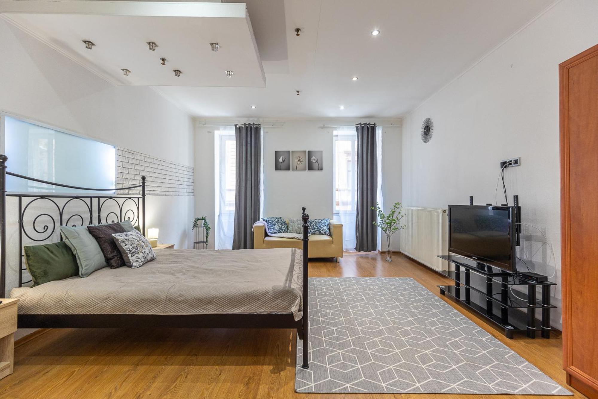 Vibes - 3 Bdrms Apartment *