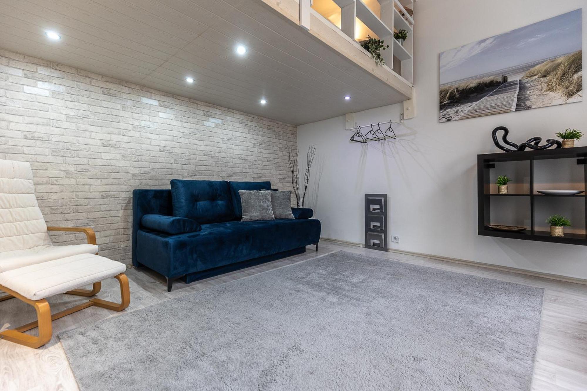 Apartment Eighth Wonder