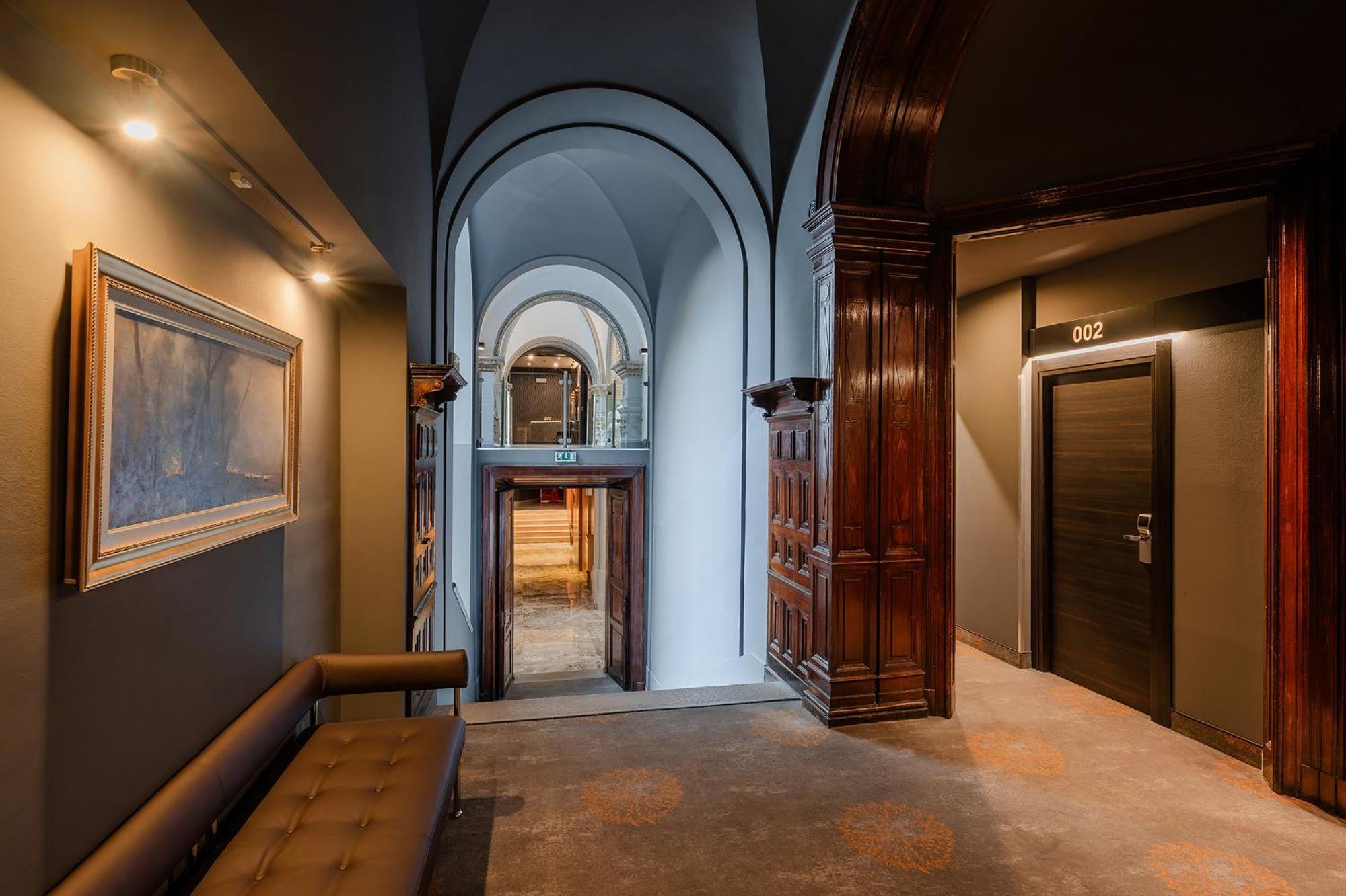 Museum 4*