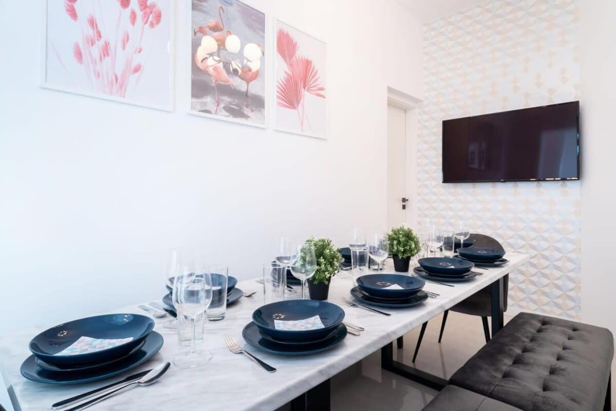Appartement Large At Perfect Location *