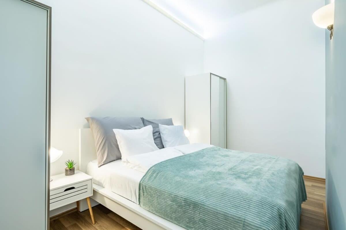 Apartment Comfy And Bright In The Center Budapest
