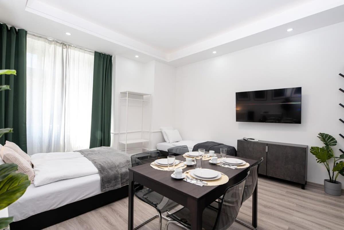 New At The Location Apartamento