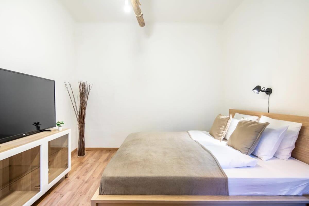 Convenient At Gastro Driven Location Appartement Boedapest