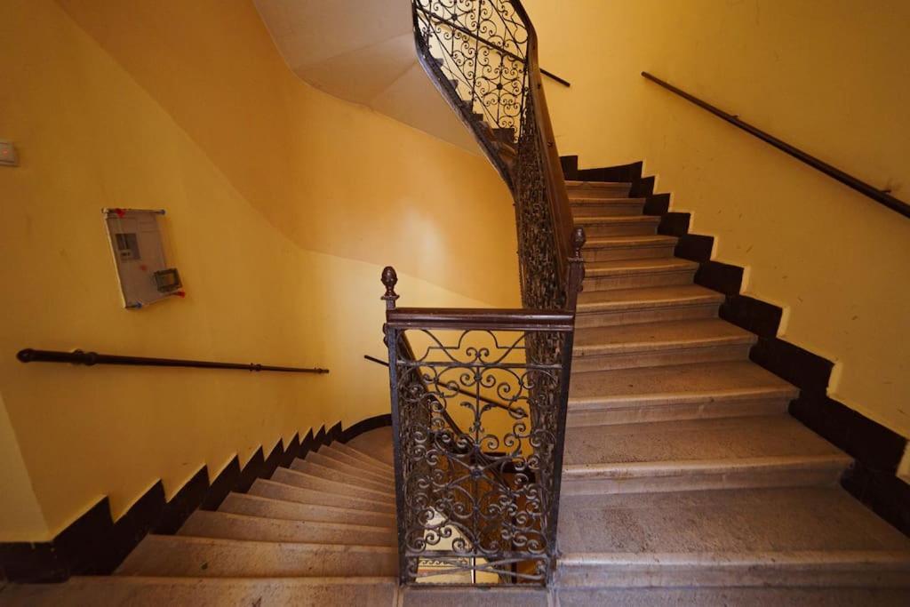 Cityscape Budget Art Deco * Budapest