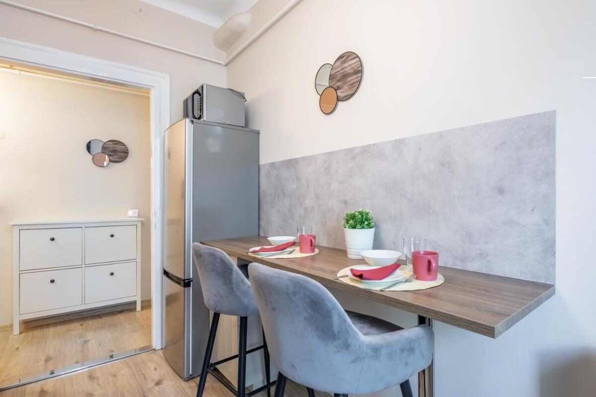 Lägenhet Cozy Stylish Studio For 2 People