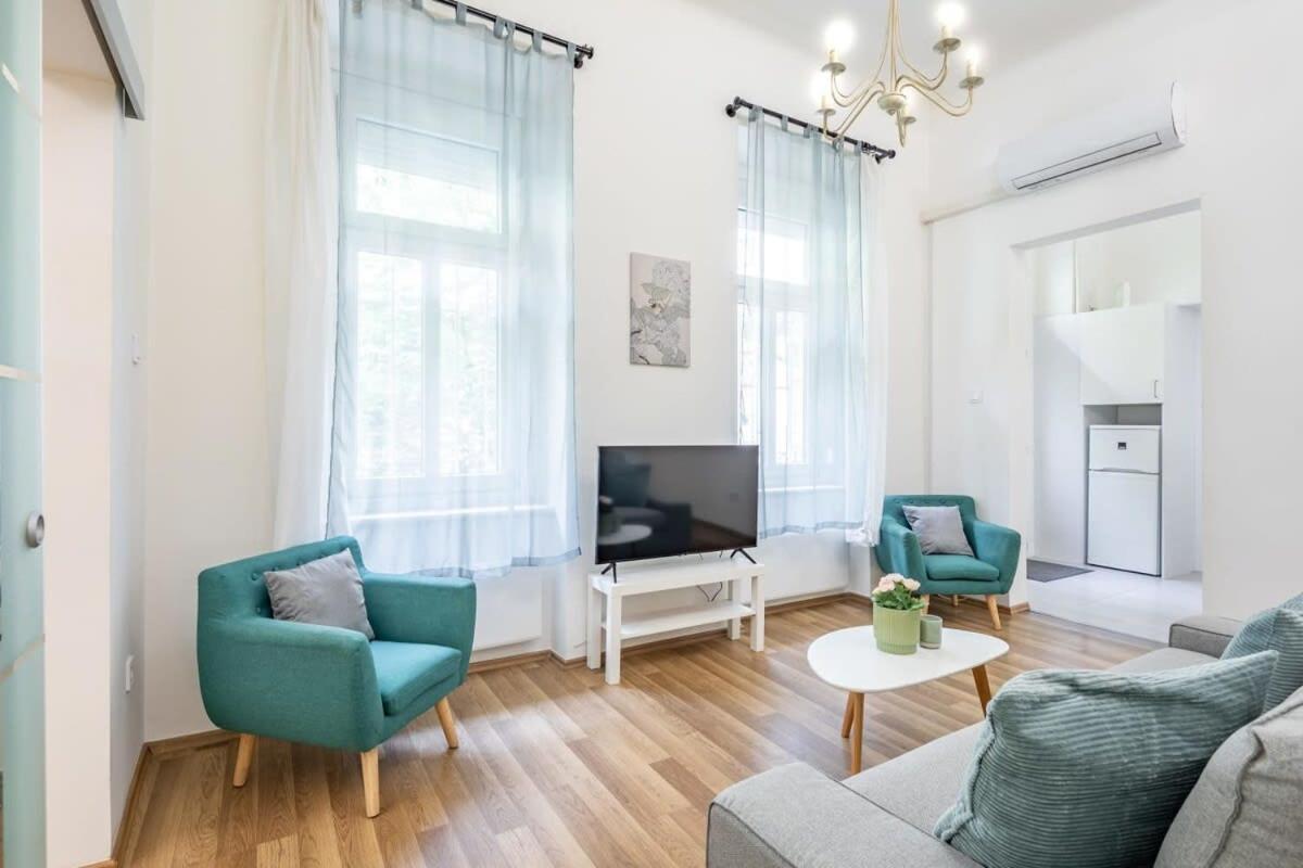 Apartment Comfy And Bright In The Center Budapest