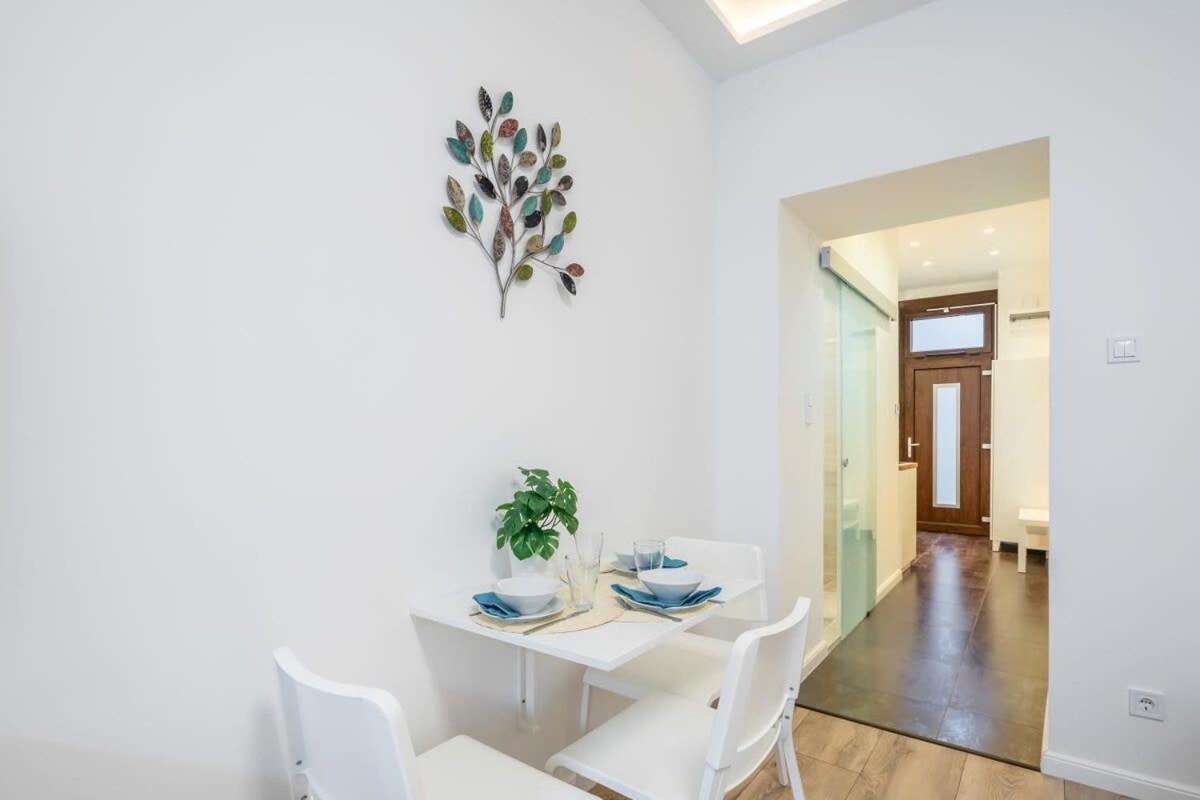 Modern In Downtown Area Apartman *