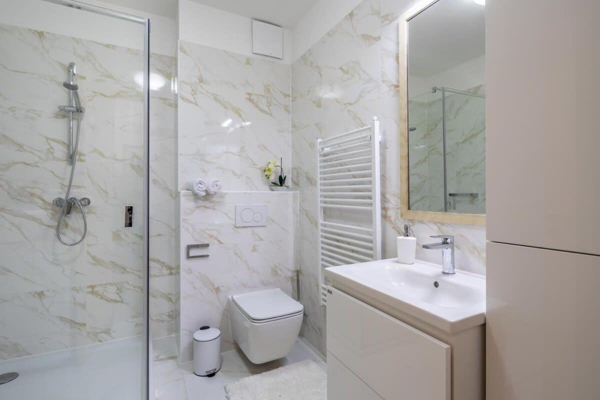 Appartamento Homey With Ac And Balcony Budapest