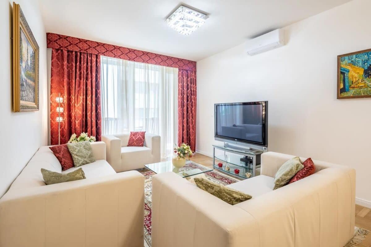 Appartamento Homey With Ac And Balcony
