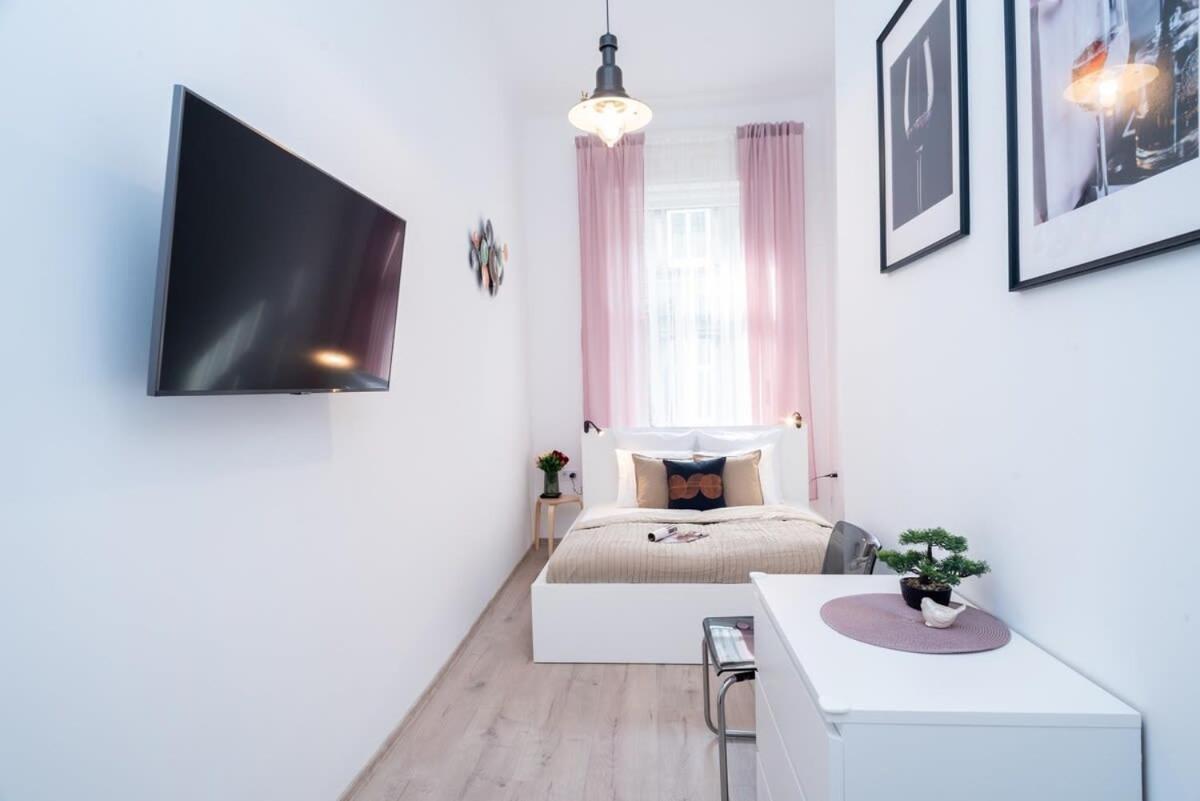 Apartment New Stylish And Super Budapest