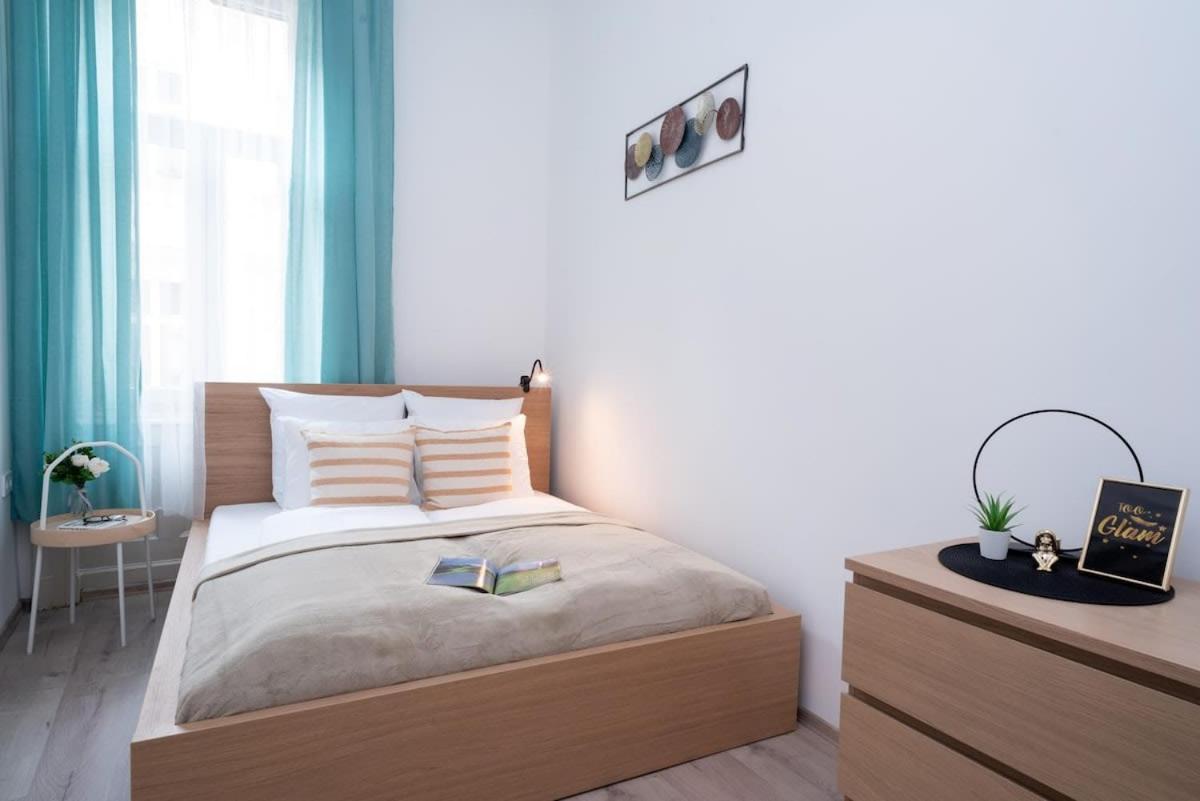New Stylish And Super Apartment Budapest