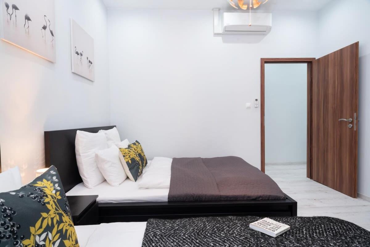 New Spacious At Superb Location * Boedapest