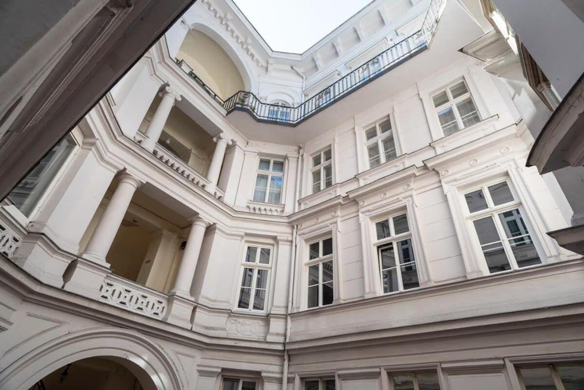 New Spacious At Superb Location Appartement